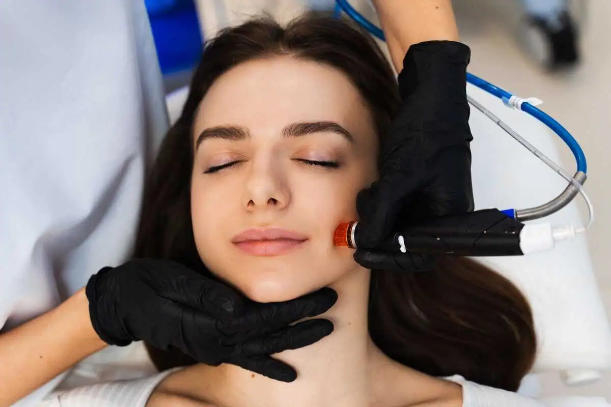 HydraFacial Benefits At DBA Mederna Aesthetics and wellness centerin Houston